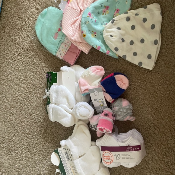 BABY GIRL BUNDLE: Newborn/ 0-3Months - Picture 3 of 12